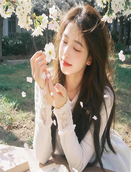 幕后探秘RealNOWWINNER：的审美特点与艺术成就 了解一部电影是如何诞生