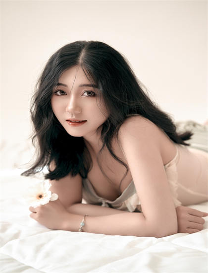 胡萝卜或者大棒影视作品全面解析：剧情深度剖析与艺术价值探讨